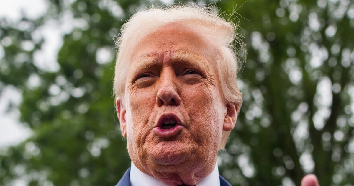 ‘It’s Time’: Ex-Politico Editor Has 6 Blunt Questions About Trump’s Health