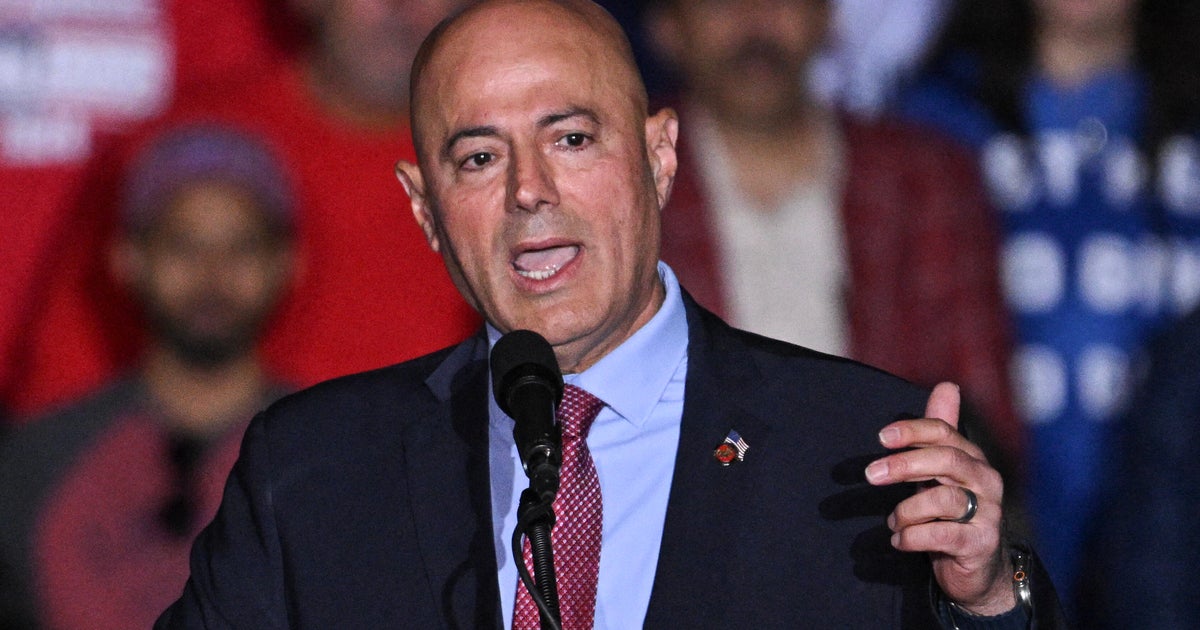 Pro-Trump Mayor Walks Back Police Department's Idea For Arabic Patch After MAGA Throws Fit