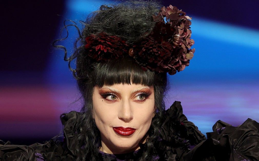 VMAs Presents Biggest Award Of The Night First Because Lady Gaga Has Somewhere Else To Be