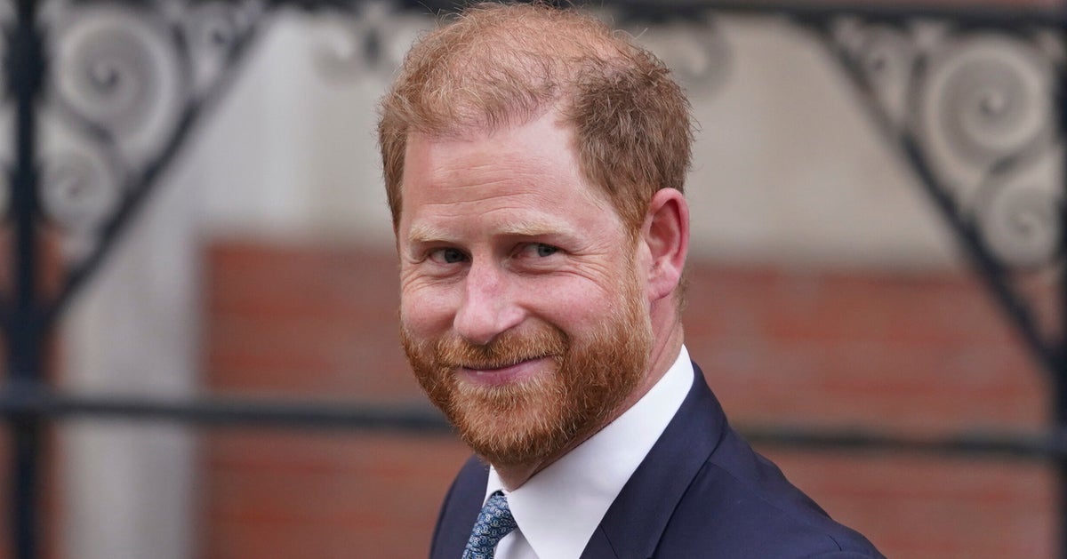 https://img.huffingtonpost.com/asset/68bed853190000c7eb34c635.jpeg?cache=spLGvMJsRw&ops=1200_630