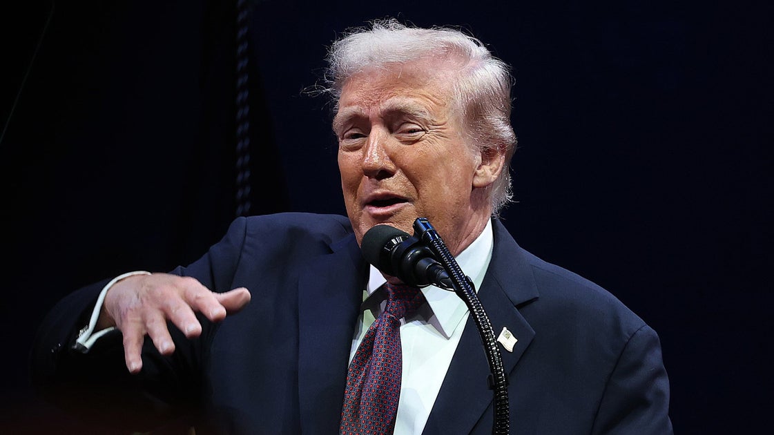 Trump's Signature Is Under Intense Scrutiny. A Handwriting Analyst Shares ...