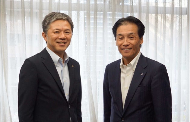 ツムラ取締役Co-COOの杉井圭さん（左）と伊藤園取締役専務執行役員の中野悦久さん（右）