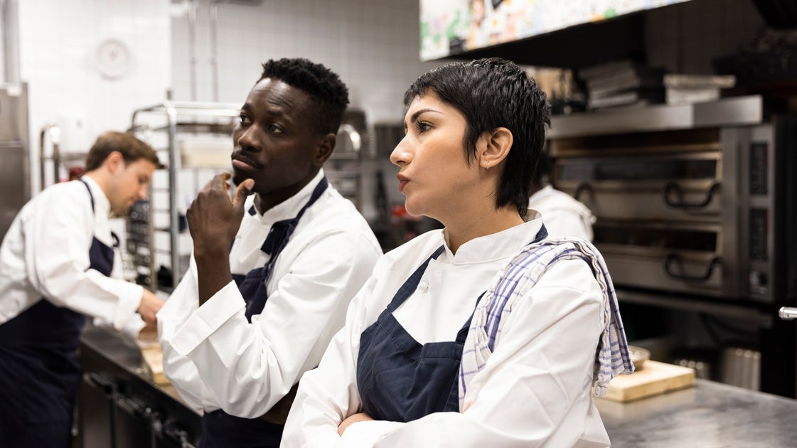 Image for article Restaurant Workers Reveal The Supplies Youd Be Surprised They Buy With Their Own Money