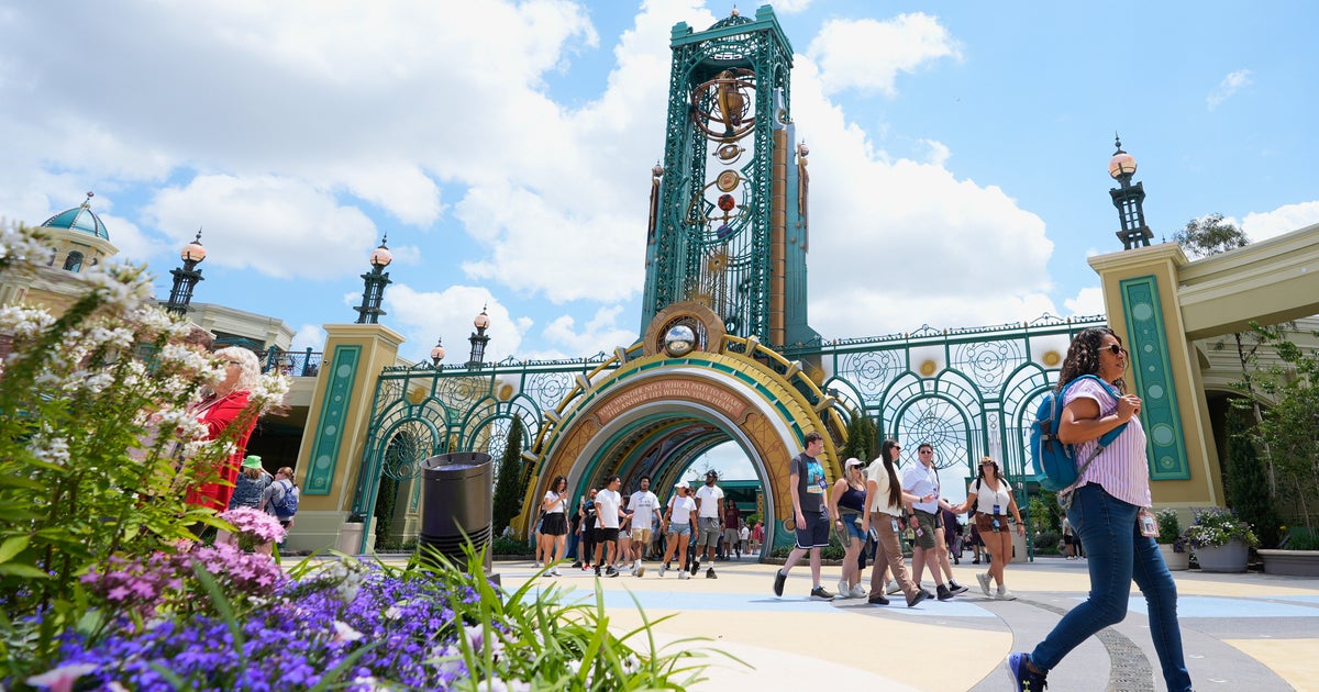 Did a Roller Coaster Ride at Florida's New Theme Park Lead to a Tragic Death?