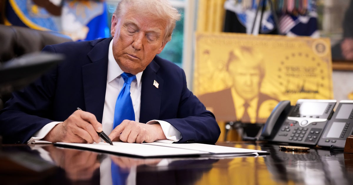 https://img.huffingtonpost.com/asset/68cef8b1180000355c5cfb5f.jpeg?ops=1200_630