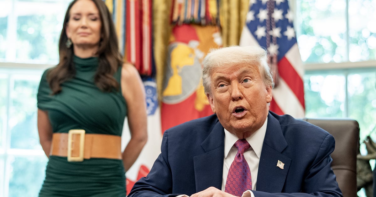 https://img.huffingtonpost.com/asset/68d19f21140000d7b65c5aec.jpeg?cache=NG2JkxQoxI&ops=1200_630