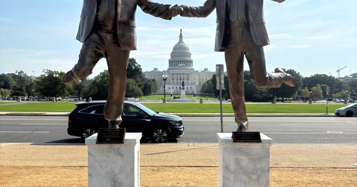 https://img.huffingtonpost.com/asset/68d2bb9d1400004ec45c5c06.jpg?ops=1200_630