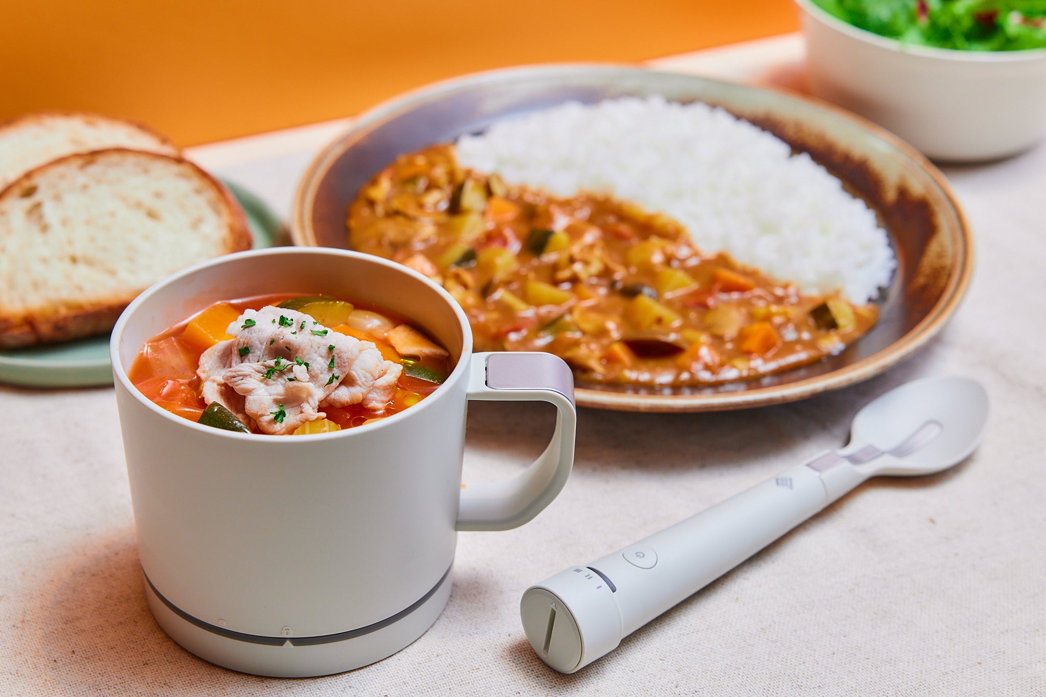 本当にしょっぱくなる…！減塩食がおいしくなる魔法の食器「エレキ