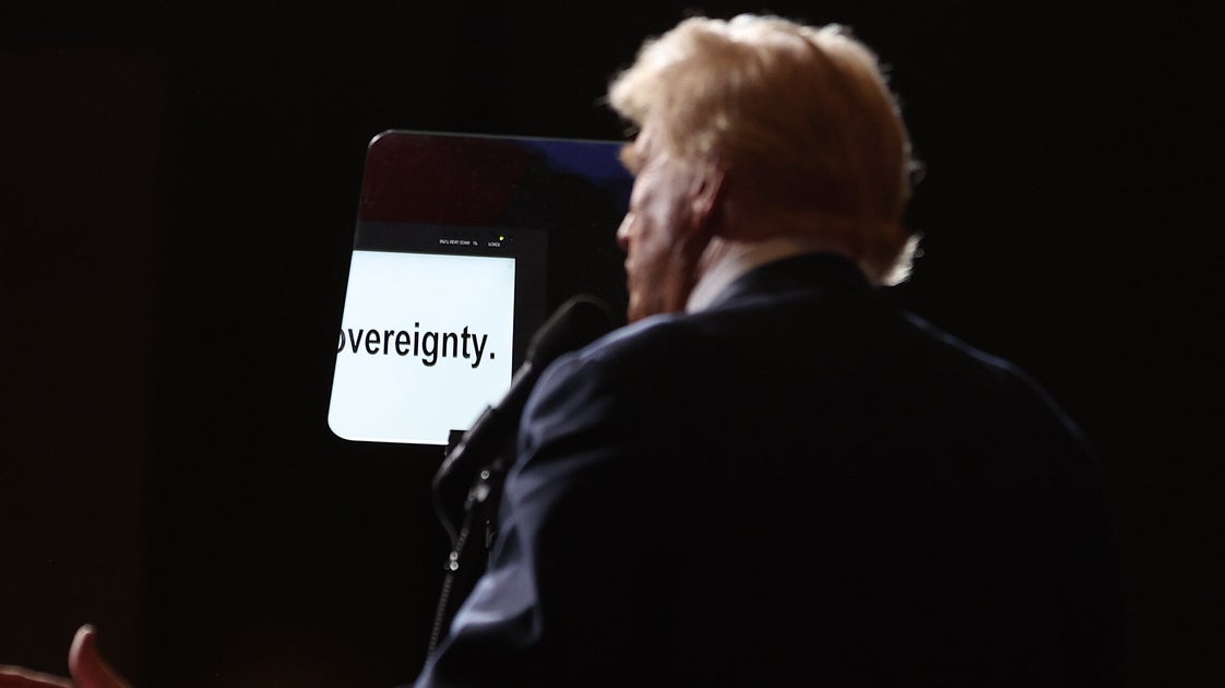 'Facts Matter': Obama Photographer Outs Trump’s Teleprompter Rage With A Single Snap