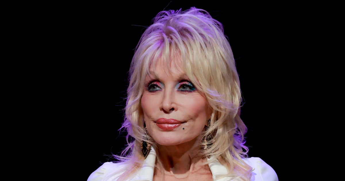Dolly Parton Postpones Las Vegas Residency Due To 'Health Challenges'
