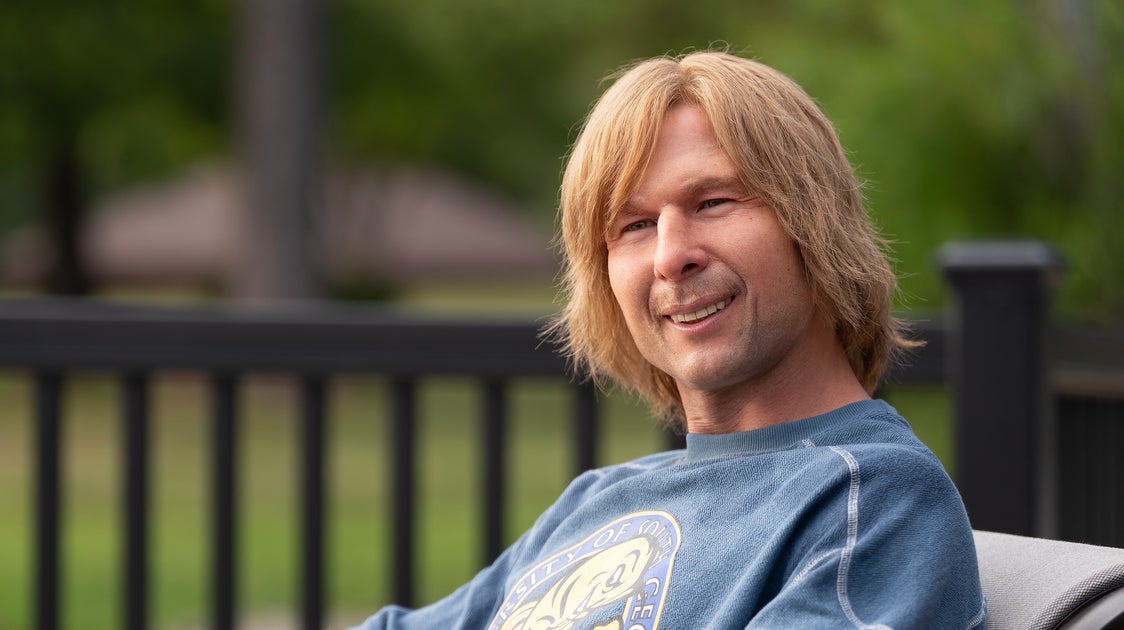 https://img.huffingtonpost.com/asset/68dc15ea18000090b15d0b65.jpg?ops=crop_451_6_2497_1400,scalefit_1200_630