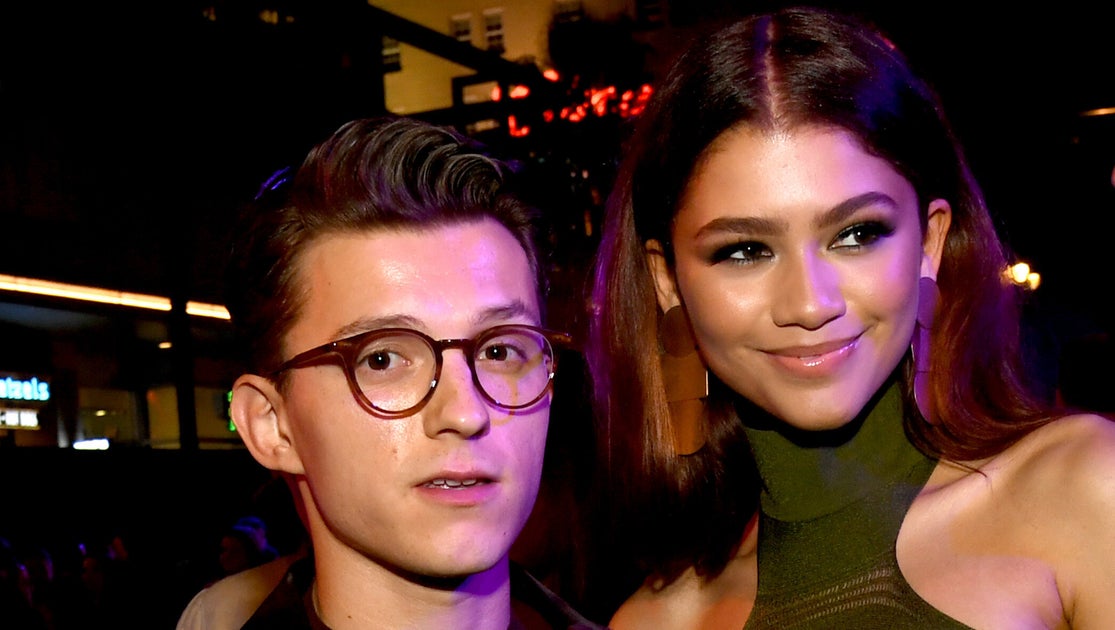 Tom Holland geht viral, nachdem er einen Reporter korrigiert hat ...