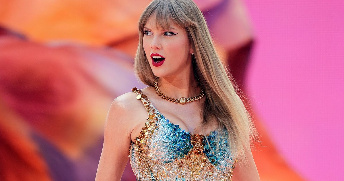Taylor Swift The Life Of A Showgirl Reviews: What Are Critics Saying? |  HuffPost UK Entertainment