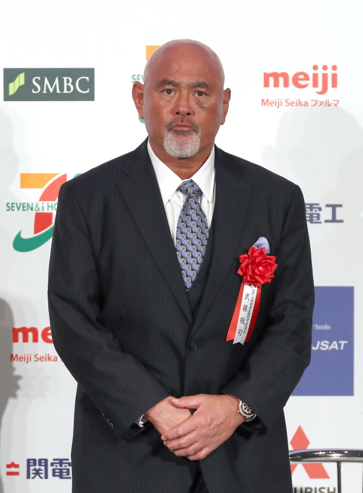武藤敬司、笑顔の豊昇龍とツーショット公開。横綱の叔父は元同僚プロレスラー「同じ釜の飯を食った」 | ハフポスト アートとカルチャー