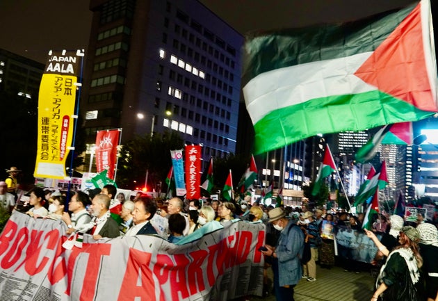 10月7日夜に東京・渋谷で行われたパレスチナ連帯デモ
