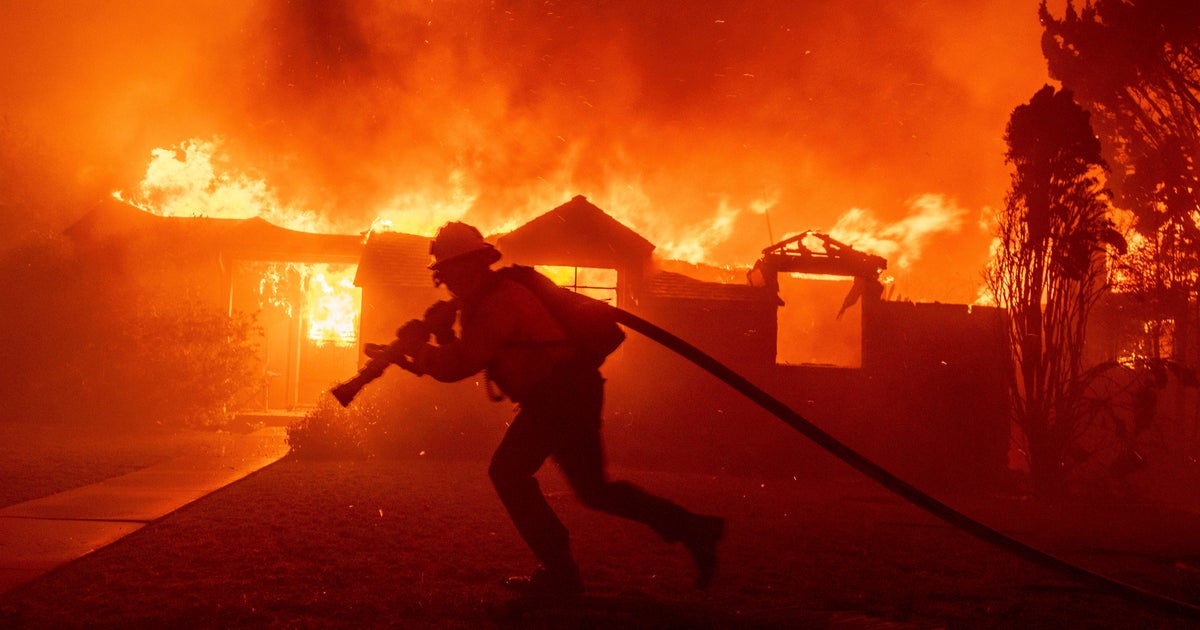 https://img.huffingtonpost.com/asset/68e68b11180000b46f5d1a67.jpeg?cache=0IAENamc1c&ops=1200_630