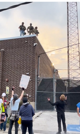 Footage shared by @mskellymhayes.bsky.social