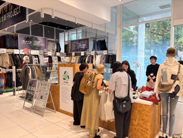 RE .UNIQLOスタジオカウンター