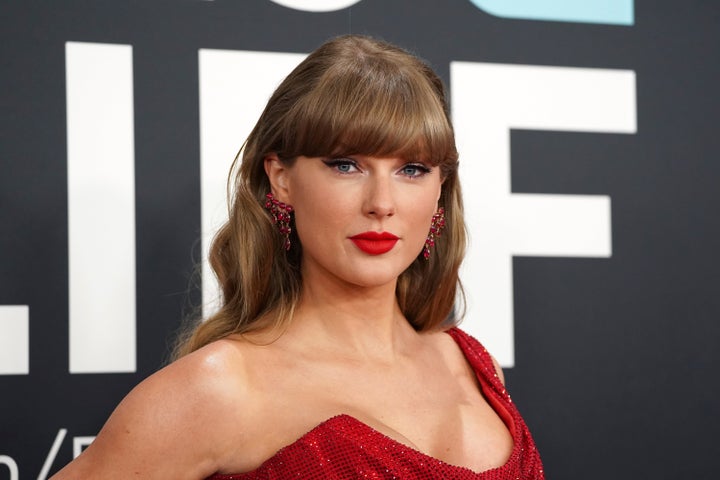Swift está quebrando recordes musicais a torto e a direito.