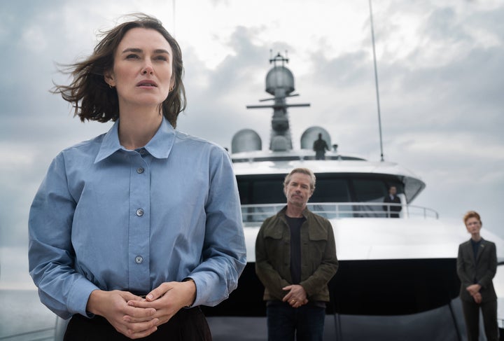 Keira Knightley as Lo and Guy Pearce as Bullmer in "The Woman in Cabin 10."