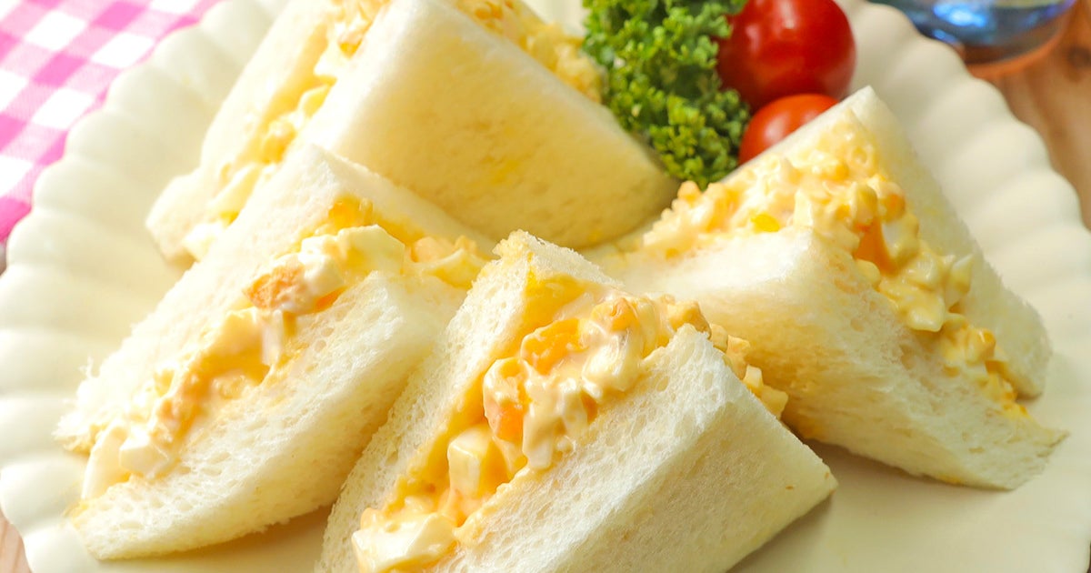 【ダマされたと思って卵サンドにコレ入れて】「一瞬でプロの味」「今までのには戻れない」卵サンドの簡単アレンジレシピ