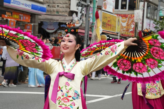 大久保まつりでのパレード