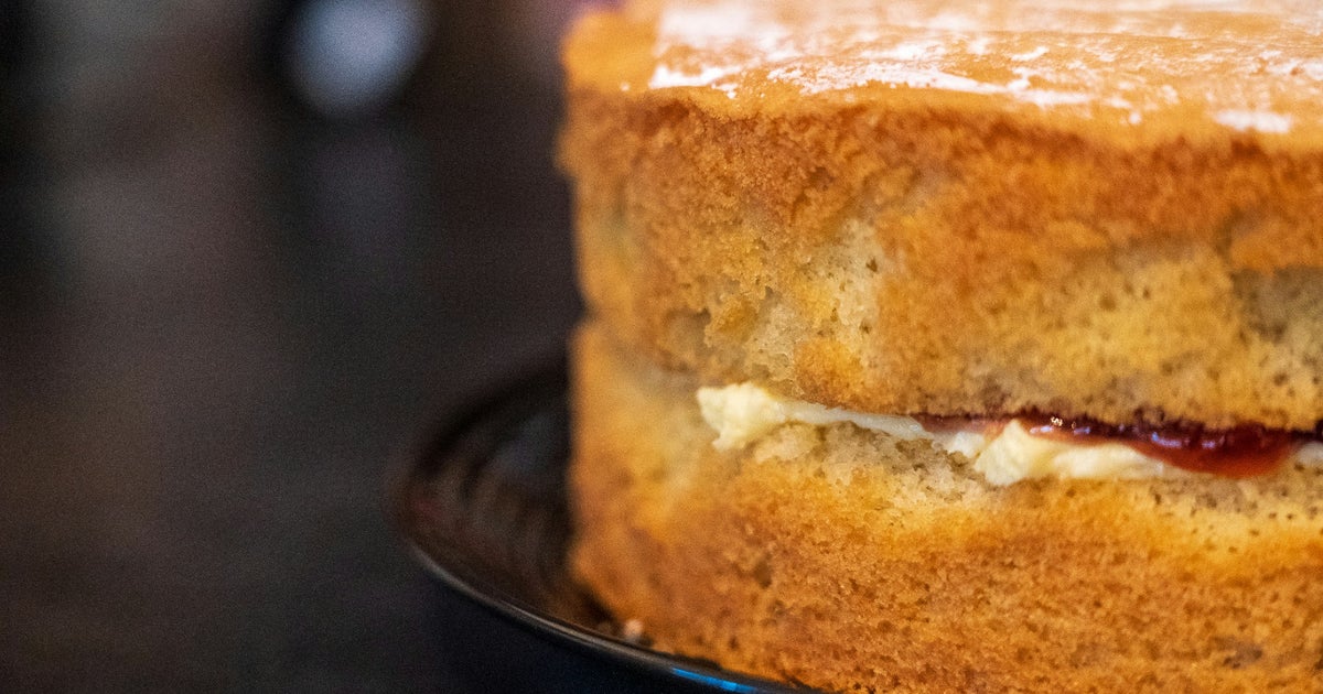 Mary Berry's 'Easy' Secret To The Best Victoria Sponge