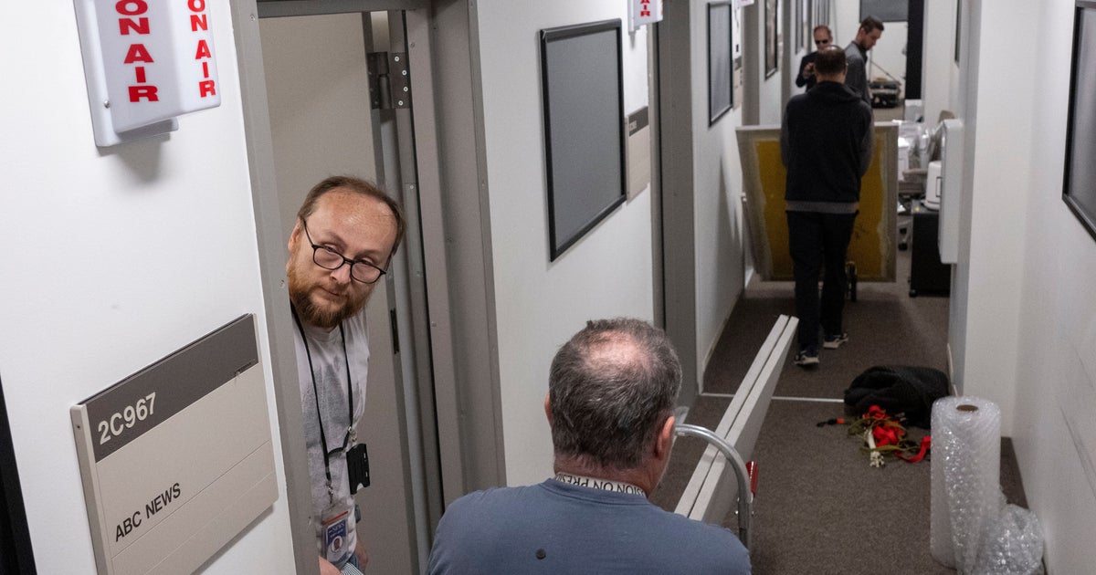 Journalists Turn In Access Badges, Exit Pentagon Rather Than Agree To New Rules