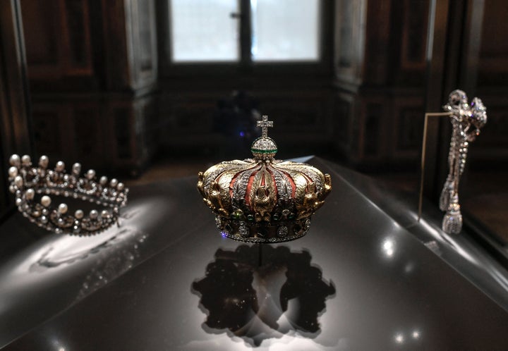 This painting shows the crown of French Empress Eugénie de Montijo, on display in the Apollo Gallery at the Louvre Museum in Paris on January 14, 2020, after the gallery reopened following a ten-month renovation. (Photo: STEPHANE DE SAKUTIN / AFP) (Photo: STEPHANE DE SAKUTIN/AFP via Getty Images) 