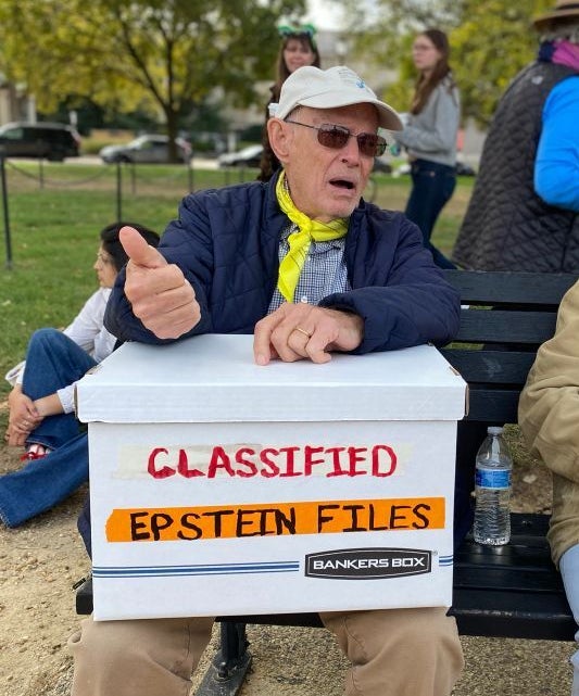 Someone open that box!