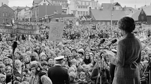 映画『女性の休日』より