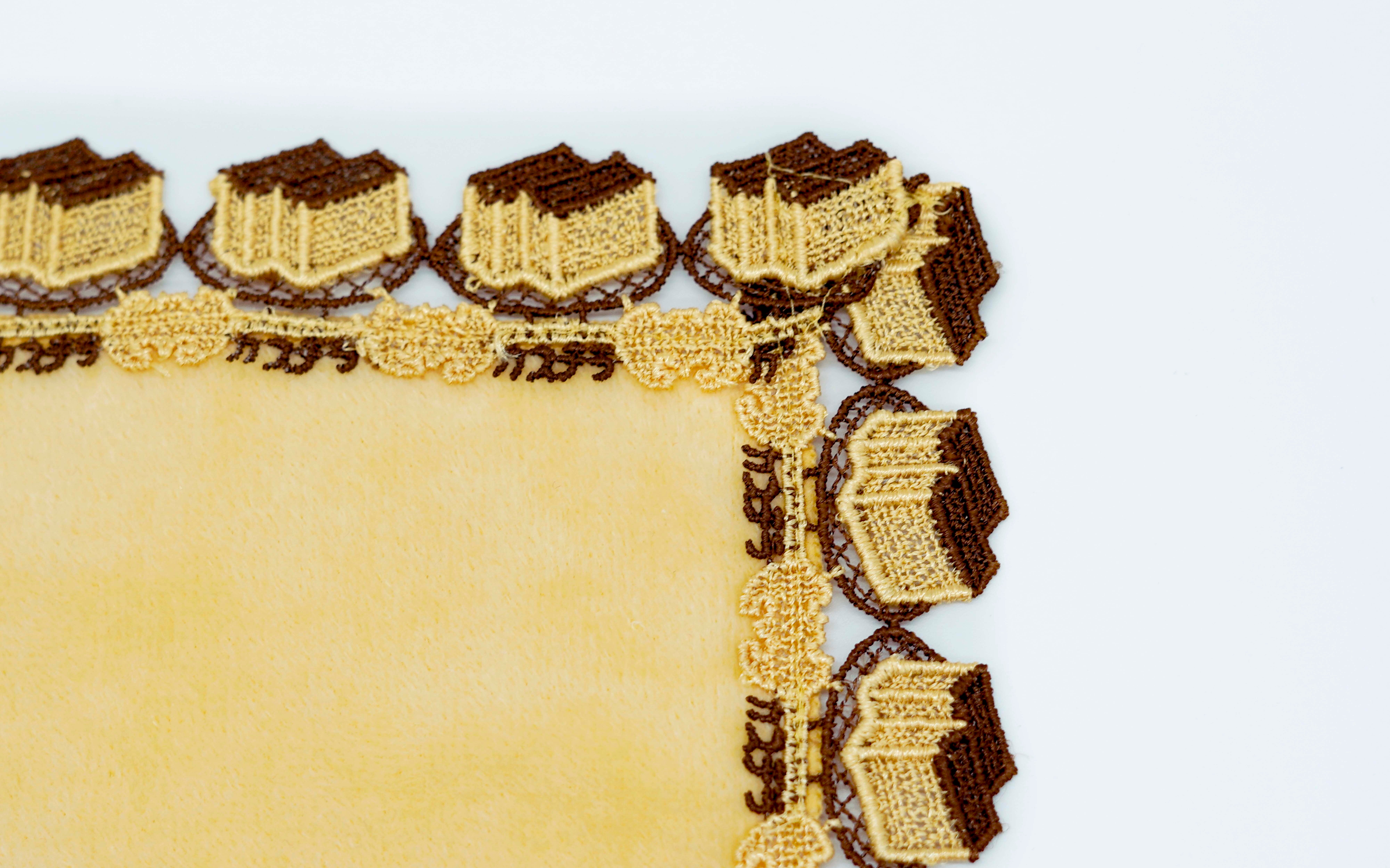 画像】福砂屋の「カステラ」と近沢レースのコラボハンカチを再販