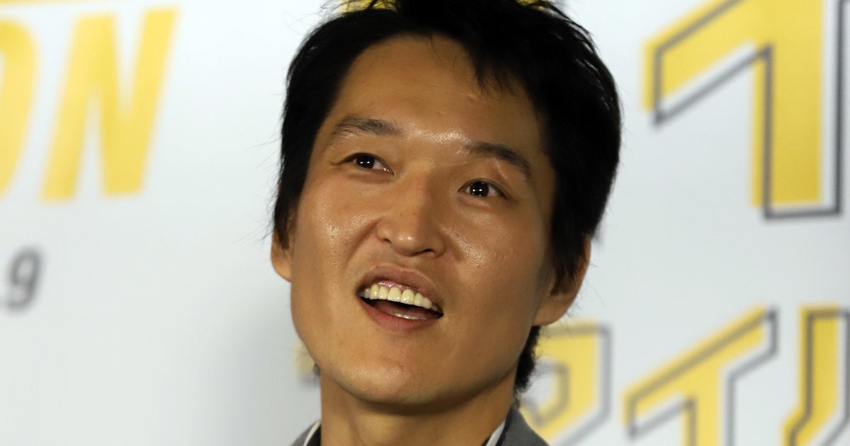 千原ジュニア、日産の名車280台に大興奮。「スカイライン」に「めちゃめちゃかっこいい」