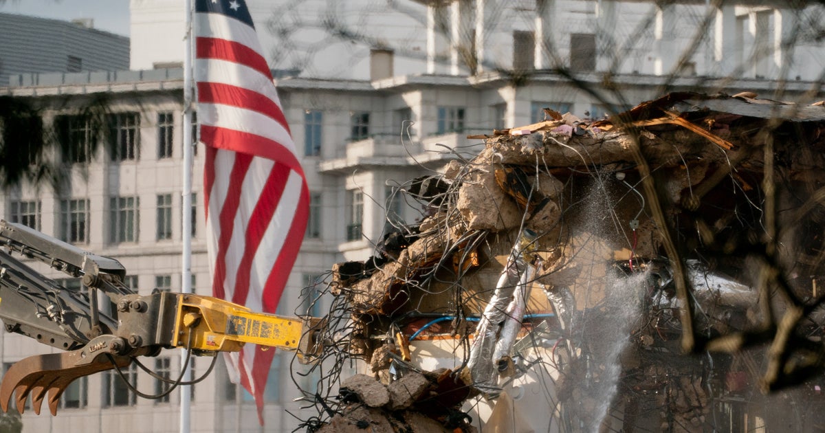 https://img.huffingtonpost.com/asset/68fa1692180000328afe4002.jpeg?cache=HvLok9GeGF&ops=1200_630