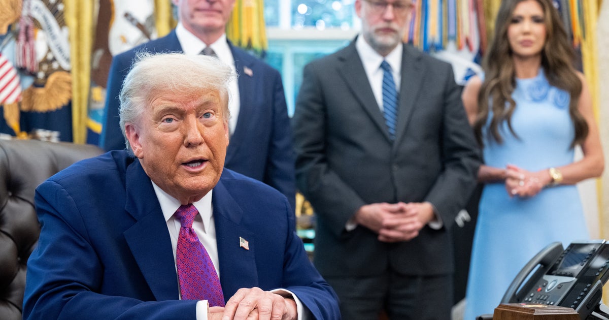 https://img.huffingtonpost.com/asset/68fbc96d1800006d98e8f463.jpeg?ops=1200_630