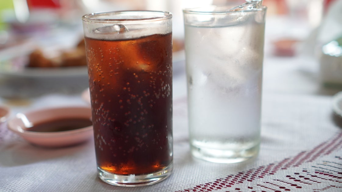 11 Ways You Order Food At A Restaurant That Signal You’re American