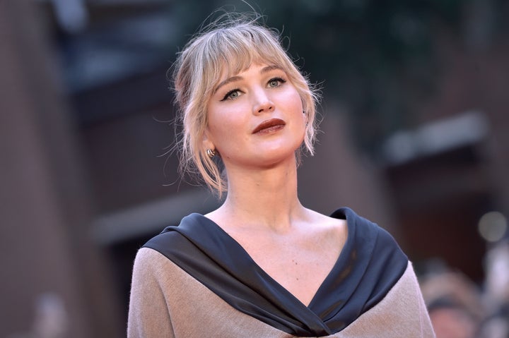 জেনিফার লরেন্স বলেছেন যে তার ‘বিব্রতকর’ সাক্ষাত্কারগুলি একটি ‘প্রতিরক্ষা ব্যবস্থা’ ছিল জেনিফার লরেন্স বলেছেন যে তার ‘বিব্রতকর’ সাক্ষাত্কারগুলি একটি ‘প্রতিরক্ষা ব্যবস্থা’ ছিল