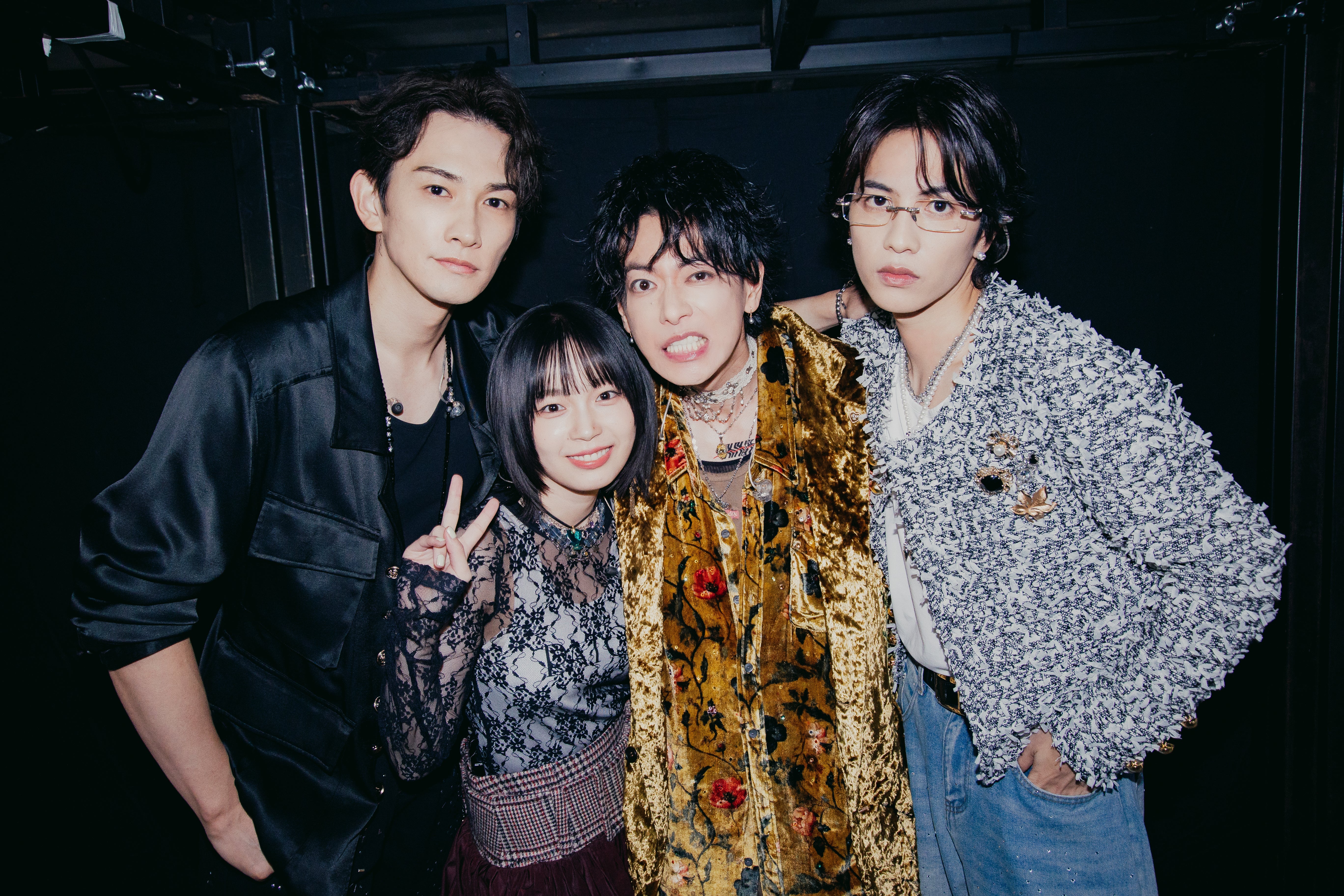 Netflixドラマ「グラスハート」劇中バンド「TENBLANK」の