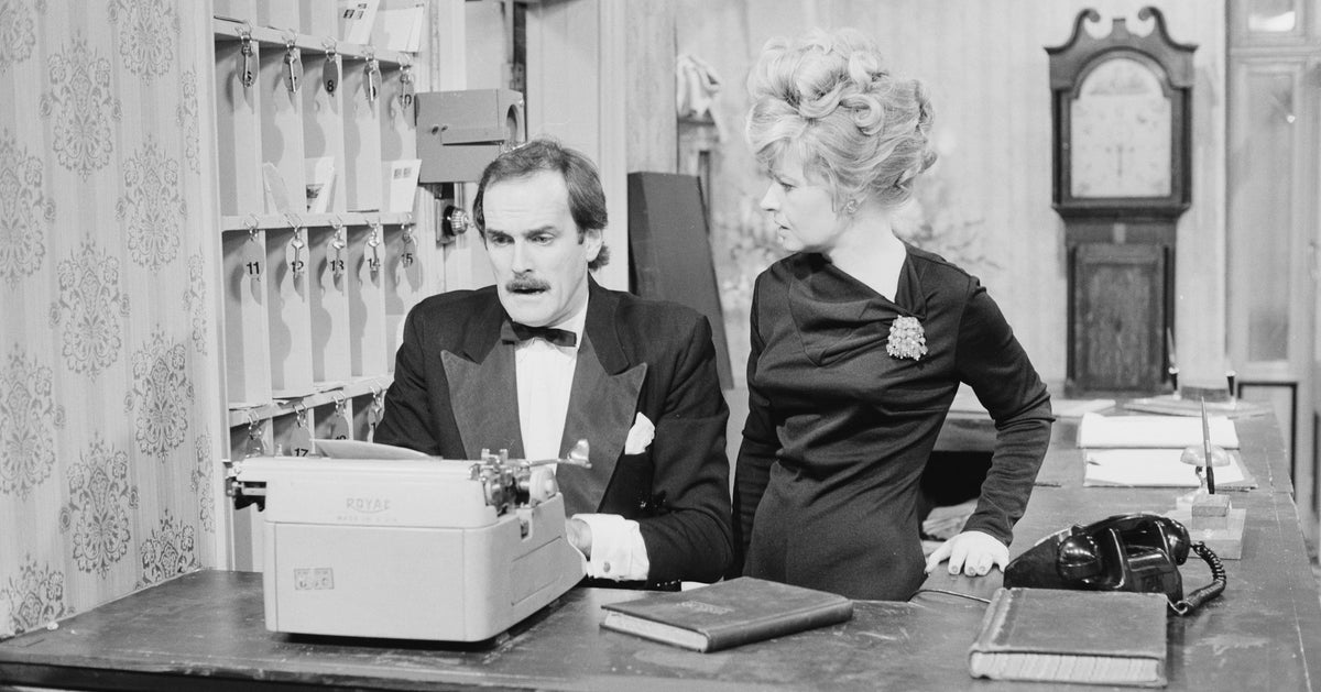 জন ক্লিস তার প্রাক্তন ফাউল্টি টাওয়ারের সহ-অভিনেতা প্রুনেলা স্কেলসকে সুন্দর শ্রদ্ধার সাথে স্মরণ করেছেন জন ক্লিস তার প্রাক্তন ফাউল্টি টাওয়ারের সহ-অভিনেতা প্রুনেলা স্কেলসকে সুন্দর শ্রদ্ধার সাথে স্মরণ করেছেন