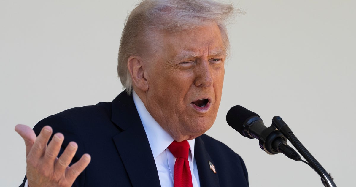 Trump Invents Another Hero Myth, This Time Making His Aides Sound Like Fools