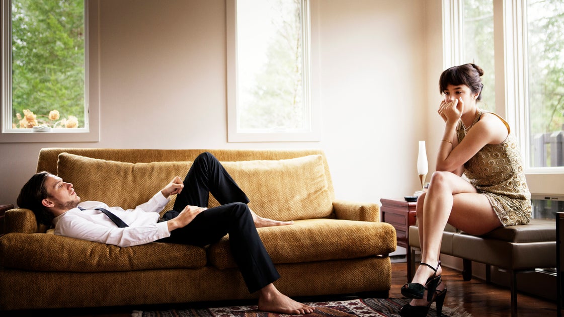 Therapists Say These 5 Relationship Issues Crop Up Often For Oldest Daughters