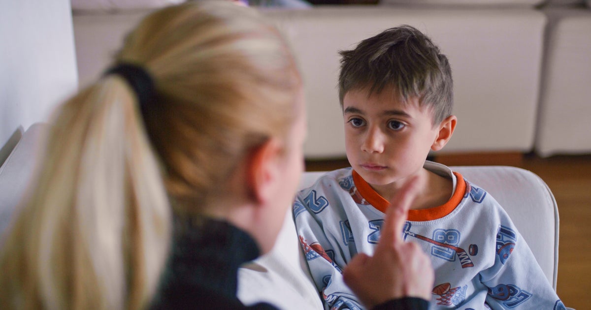 অভিভাবক প্রশিক্ষকরা বলছেন 3 পর্যন্ত গণনা বন্ধ করুন। বাচ্চাদের শোনার জন্য এটি ব্যবহার করে দেখুন