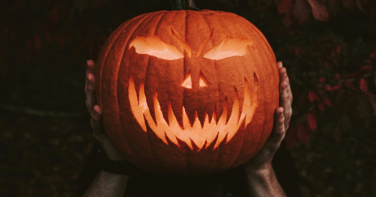 আমি শুধু শিখেছি কেন আমরা এটাকে ‘হ্যালোইন’ বলি, এবং হ্যাঁ আমি শুধু শিখেছি কেন আমরা এটাকে ‘হ্যালোইন’ বলি, এবং হ্যাঁ