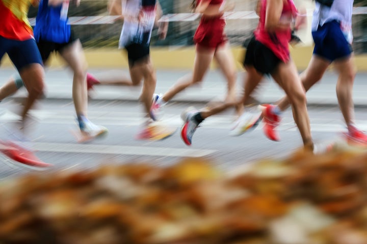 寒いし辛いのに、「何か」を得るために、わざわざお金を払って参加してしまう。それがマラソン。