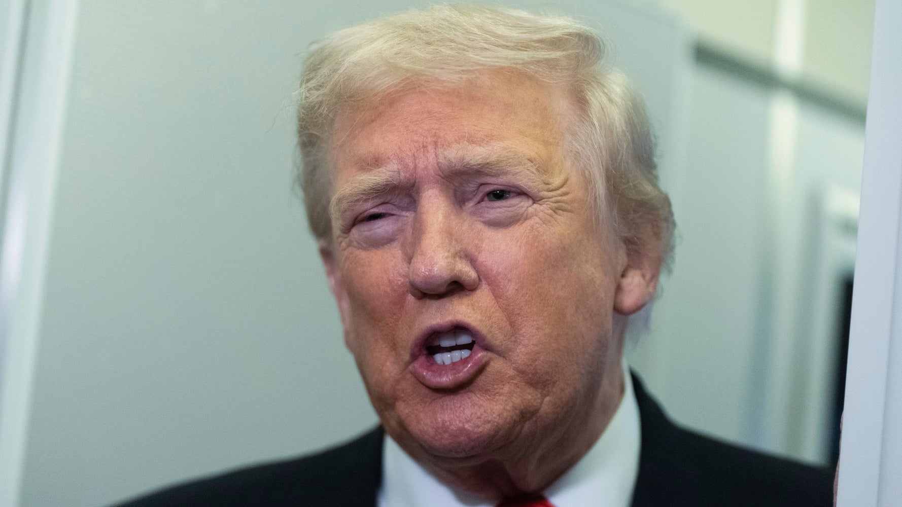 Trump's Government Shutdown Gamble: A Political Standoff With Midterm Elections at Stake