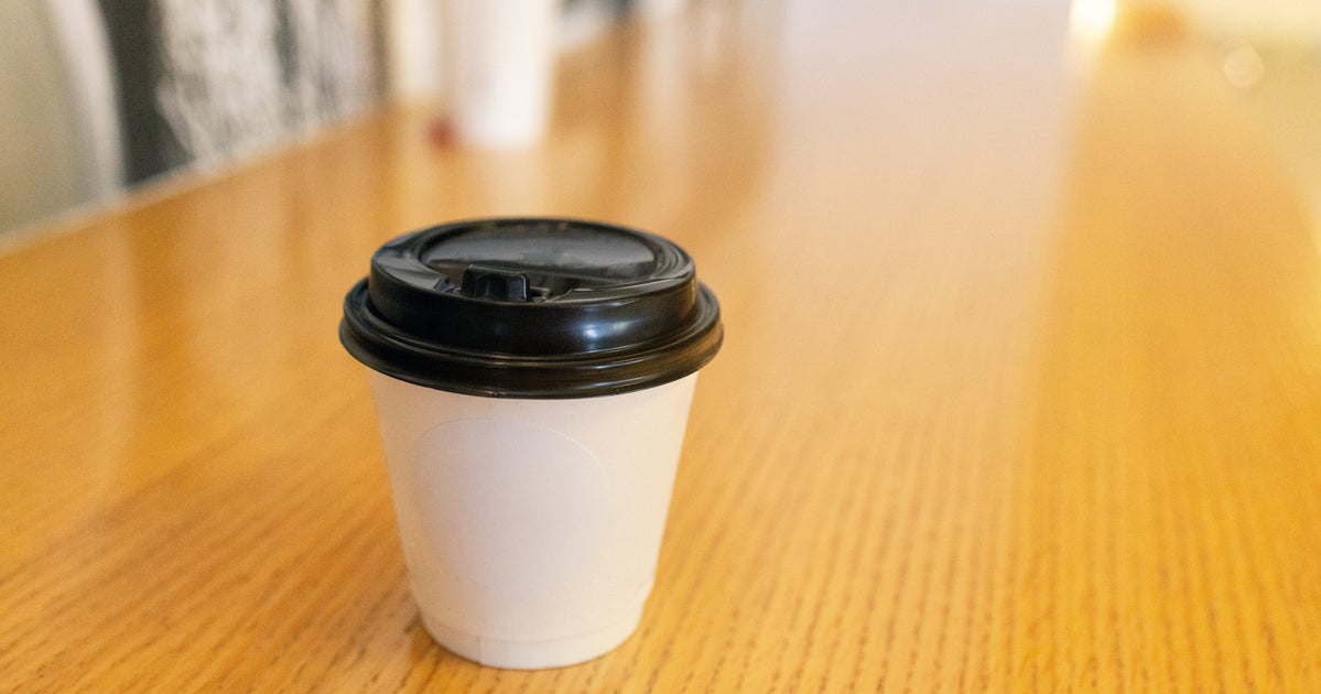 「紙コップ」、古紙回収に出さないで。理由は？ゴミ清掃芸人が発信