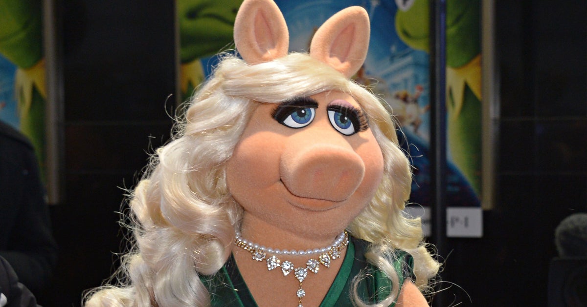 A Miss Piggy Movie Written By Cole Escola Is Reportedly In The Works And... Just Take Our Money Now