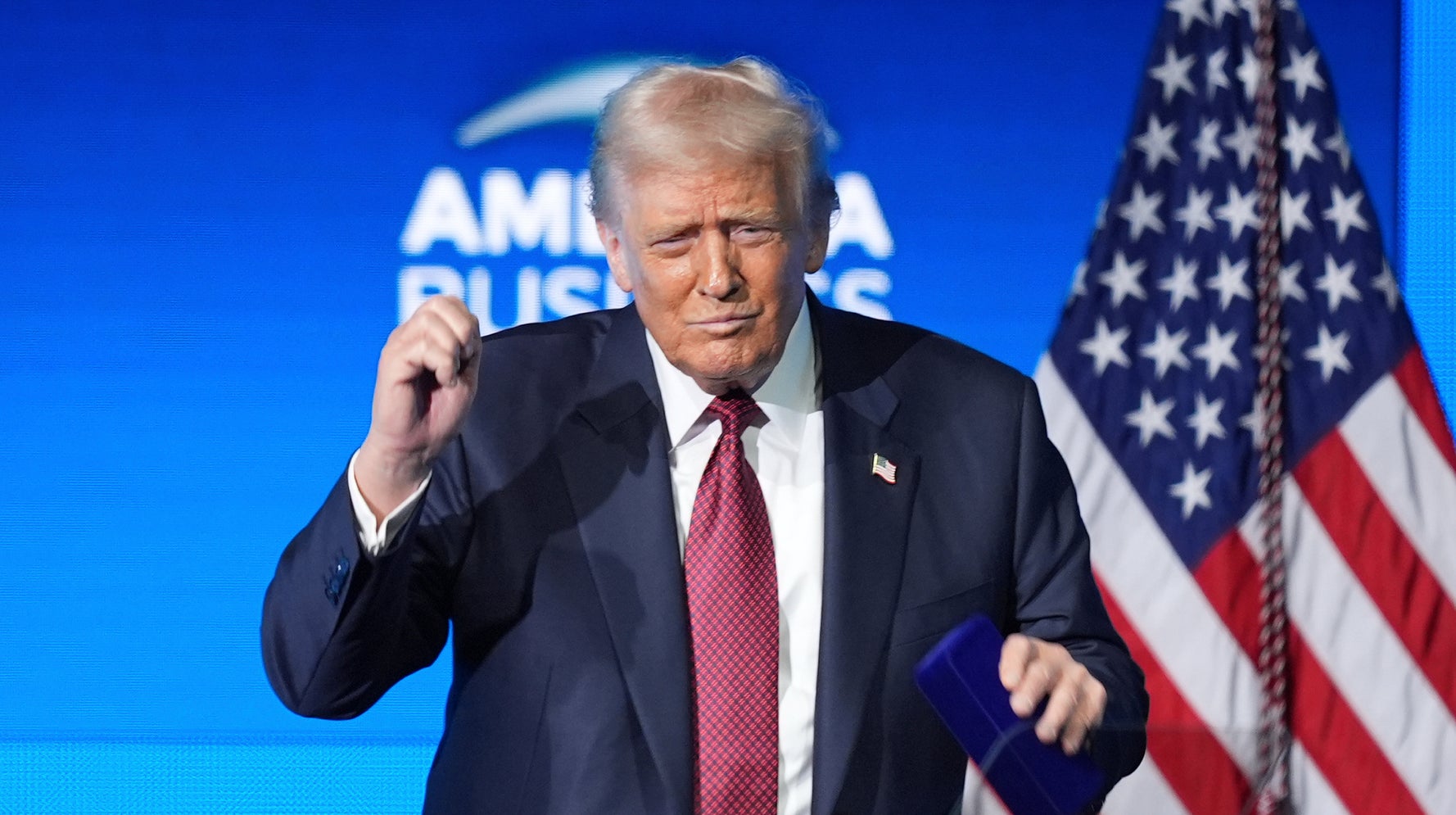 Trump's Geography Gaffe: Confuses South Africa with South America in Campaign Speech