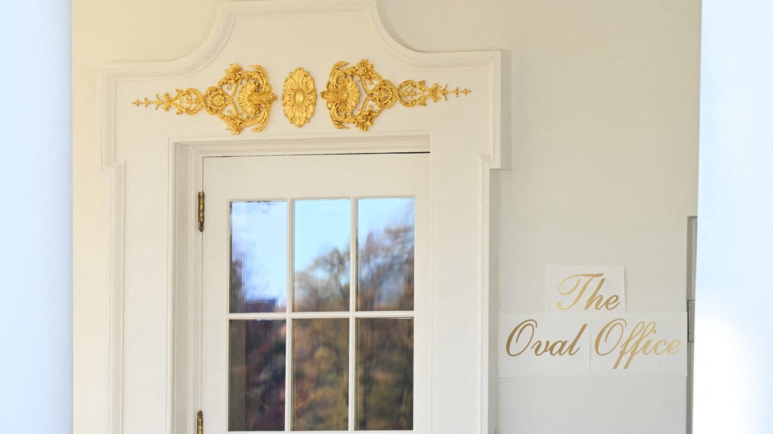 Here's What Actual Graphic Designers Think Of THAT Trump Oval Office Sign