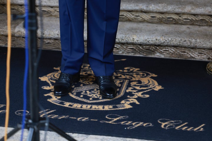 The font is similar to one used on the grounds of Trump's Mar-a-Lago resort in Palm Beach, Florida ― the president's self-described "Southern White House."